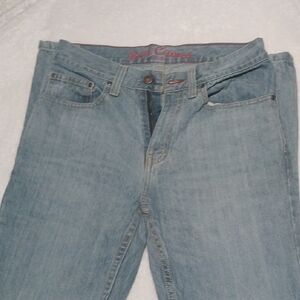 Mens Jeans... Like New Barely Worn... Almost Perfect Condition